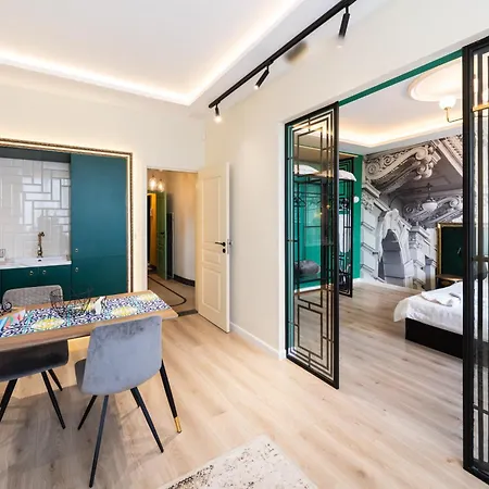 Apartment Heart Of The Center, 2bedroom View Lux